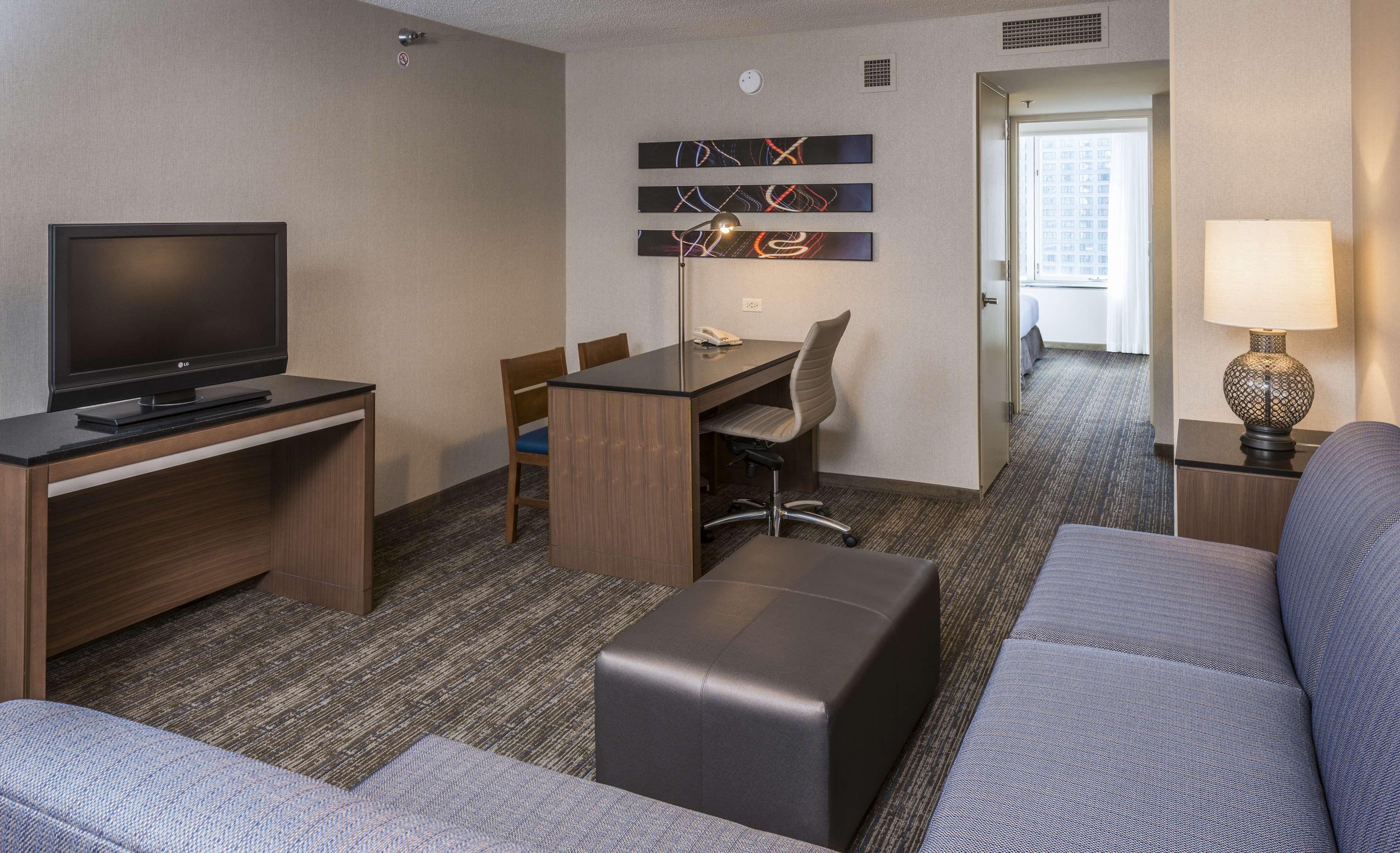 เอมบาสซี สวีท ชิคาโก ดาวน์ทาวน์ แมคนิฟิเซนต์ ไมล์ Hotel ภายนอก รูปภาพ